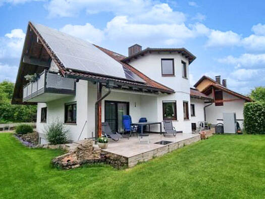 Wohnung zur Miete 1.050 € 4 Zimmer 106 m² Dachgeschoss frei ab 01.09.2025 Würzburg 97084