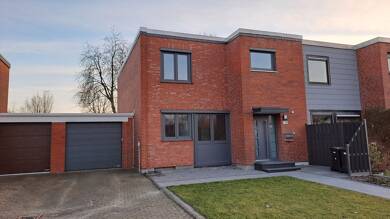 Haus zur Miete 1.350 € 4 Zimmer 101 m² 384 m² Grundstück frei ab sofort Blockdiek Bremen 28327