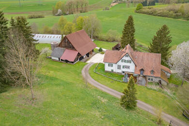 Bauernhaus zum Kauf 1.890.000 € 7,5 Zimmer 353 m² 174.977 m² Grundstück Tuningen 78609