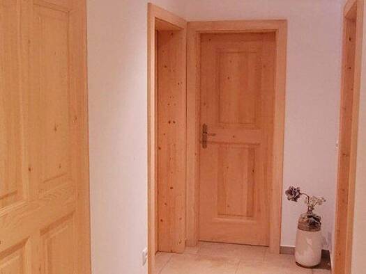 Wohnung zur Miete 1.390 € 3 Zimmer 101 m² 1. Geschoss Siegsdorfer Straße 10 Bergen Bergen 83346