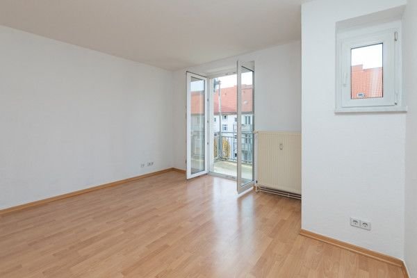 Wohnung zur Miete 390 € 2 Zimmer 65 m²<br/>Wohnfläche 06.10.2024<br/>Verfügbarkeit Dodendorfer Str. 46 Insel Magdeburg 39112