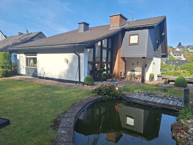 Mehrfamilienhaus zum Kauf 425.000 € 6 Zimmer 154 m² 675 m² Grundstück Attendorn Attendorn 57439