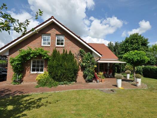 Einfamilienhaus zum Kauf 364.000 € 7 Zimmer 161 m² 836 m² Grundstück Hakenkamp Quakenbrück 49610