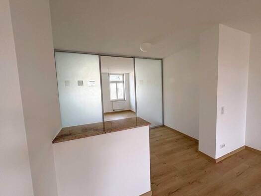 Wohnung zur Miete 450 € 2 Zimmer 60 m² 3. Geschoss frei ab sofort Franz-Mehring-Str. 37 Kaßberg Chemnitz 09112