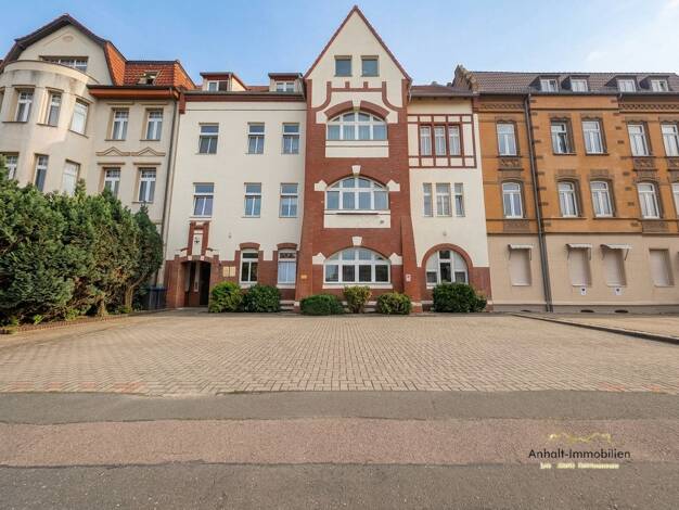 Wohnung zur Miete 1.050 € 5 Zimmer 141,5 m² EG frei ab sofort Lindenstraße 28 Bitterfeld Bitterfeld-Wolfen 06749