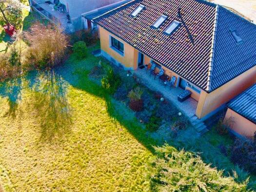 Einfamilienhaus zum Kauf 325.000 € 5 Zimmer 160 m² 1.308 m² Grundstück Heuchelheim Schlüsselfeld 96132