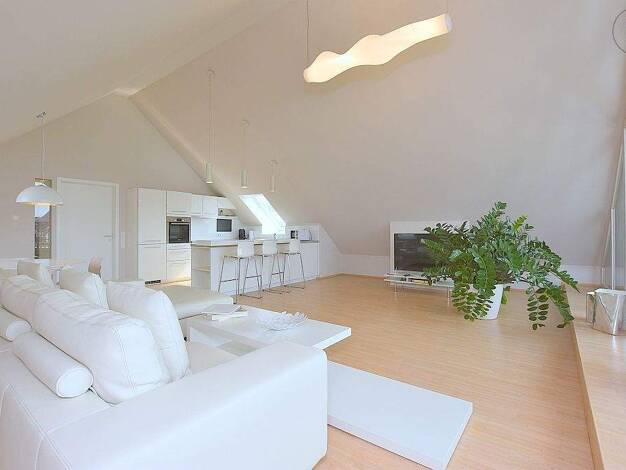 Wohnung zur Miete Wohnen auf Zeit 2.580 € 3 Zimmer 140 m² frei ab 01.06.2026 Plieningen Stuttgart 70599