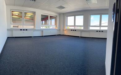 Büro-/Praxisfläche zur Miete provisionsfrei 7,90 € 500 m² Bürofläche teilbar ab 150 m² Welden Welden 86465