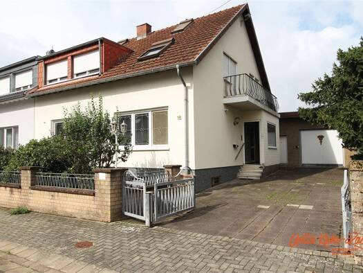 Haus zum Kauf 262.000 € 5,5 Zimmer 200 m² 1.669 m² Grundstück frei ab sofort Kerlingen Wallerfangen 66798