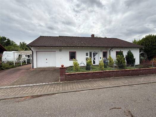 Einfamilienhaus zum Kauf 490.000 € 4 Zimmer 104 m² 726 m² Grundstück frei ab sofort Oedheim 74229
