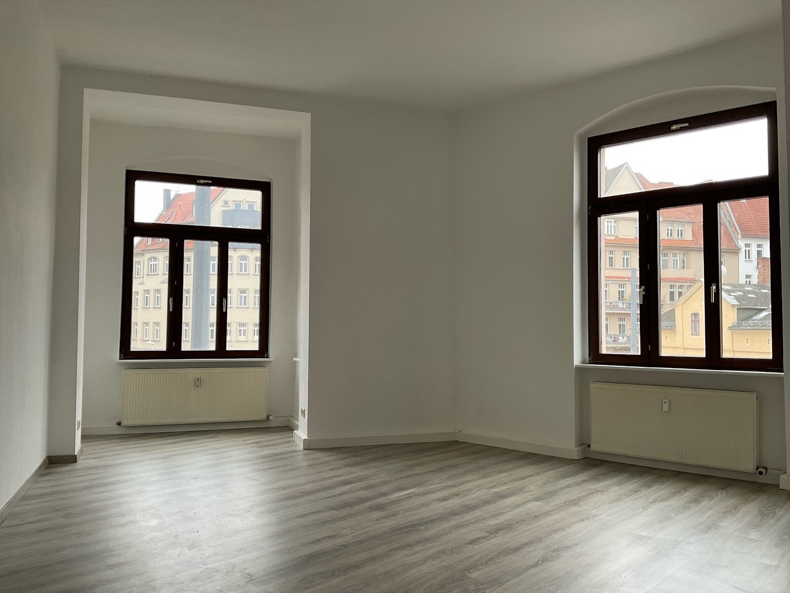 Wohnung zur Miete 689 € 4 Zimmer 101 m²<br/>Wohnfläche 2.<br/>Geschoss ab sofort<br/>Verfügbarkeit Bertramstraße 20 Südliche Innenstadt Halle (Saale) 06110