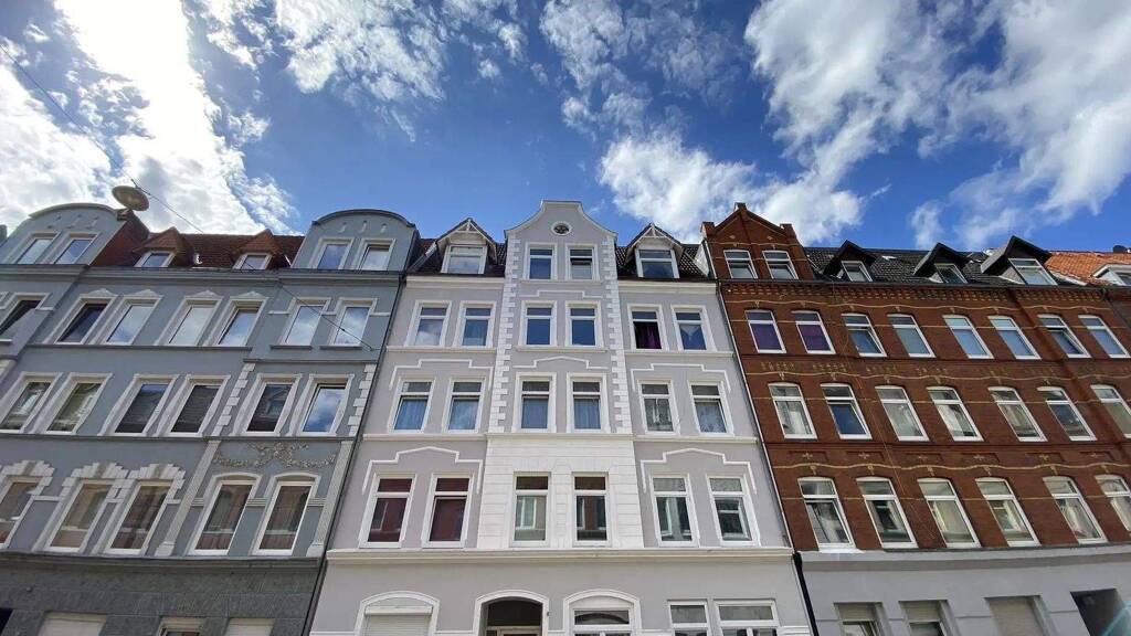 Mehrfamilienhaus zum Kauf als Kapitalanlage geeignet 950.000 € 532 m² 321 m² Grundstück Gaarden-Ost Kiel 24143