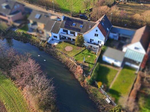 Einfamilienhaus zum Kauf 450.000 € 6 Zimmer 223 m² 257 m² Grundstück Kapellen Grevenbroich 41516