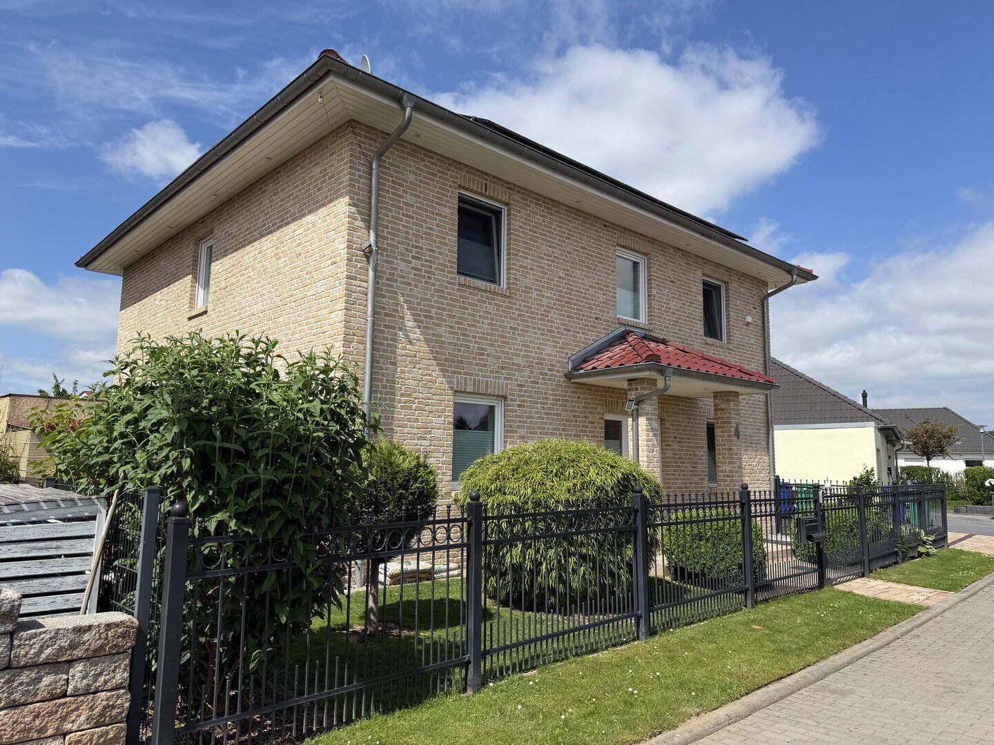 Einfamilienhaus zum Kauf - Ansicht 2