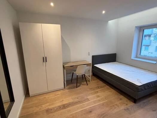 Studio zur Miete 370 € 1 Zimmer 13 m² Gugelstraße 96 Gibitzenhof Nürnberg 90459