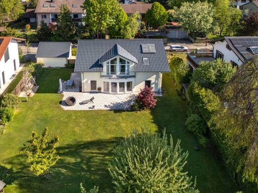 Einfamilienhaus zum Kauf 7 Zimmer 243 m² 1.112 m² Grundstück Sauerlach Sauerlach 82054