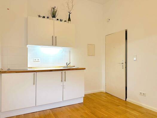 Studio zur Miete 540 € 1 Zimmer 18 m² 1. Geschoss frei ab sofort Leibnizstraße 28 Nordend-Ost Frankfurt am Main 60316