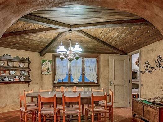 Haus zum Kauf 1.900.000 € 1.100 m² 15.000 m² Grundstück Dormelletto 28040