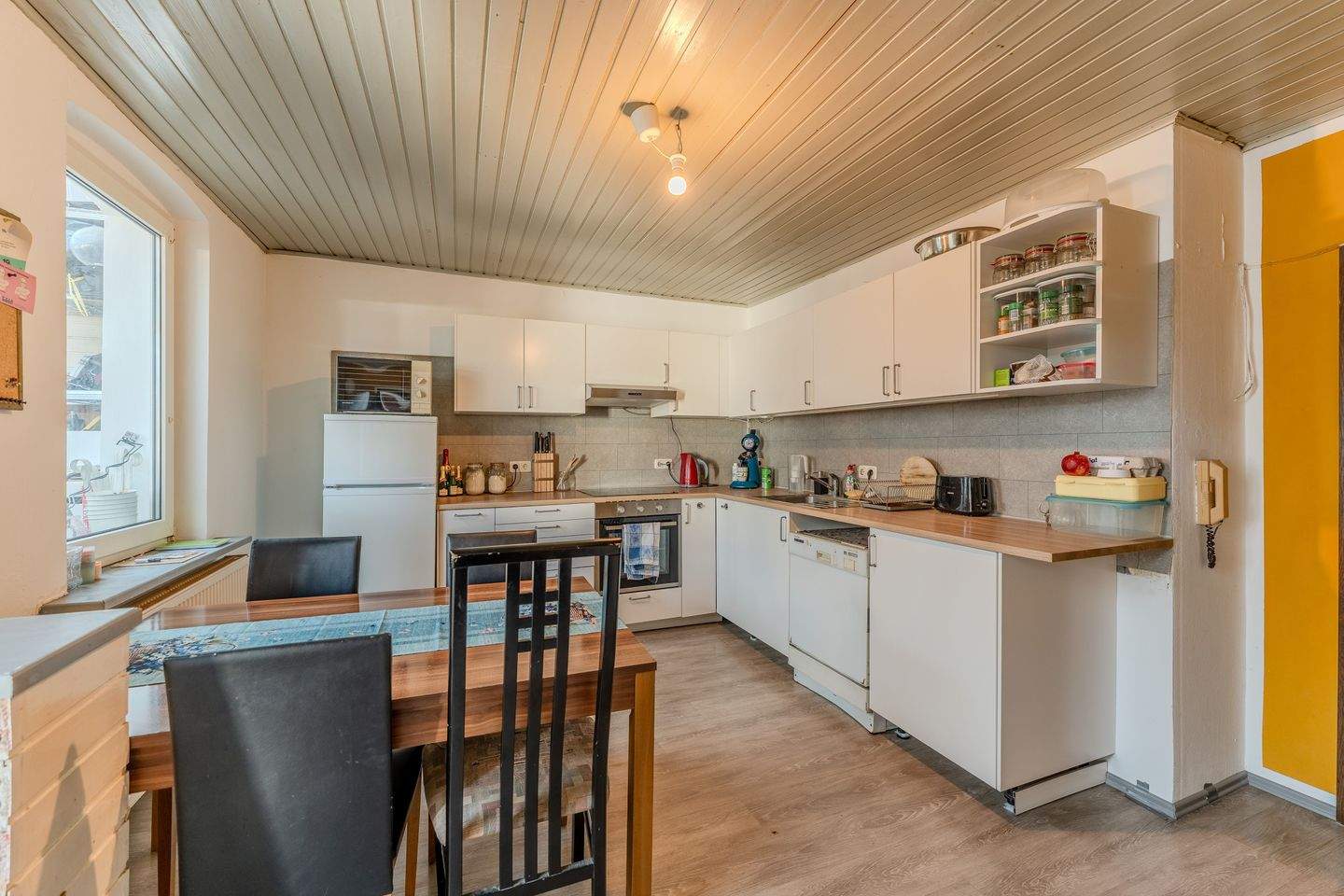 Immobilie in Bamberg - Großzügige 5-Zimmer-Wohnung in begehrter Lage von Bamberg - vielseitig nutzbar - Bild 3