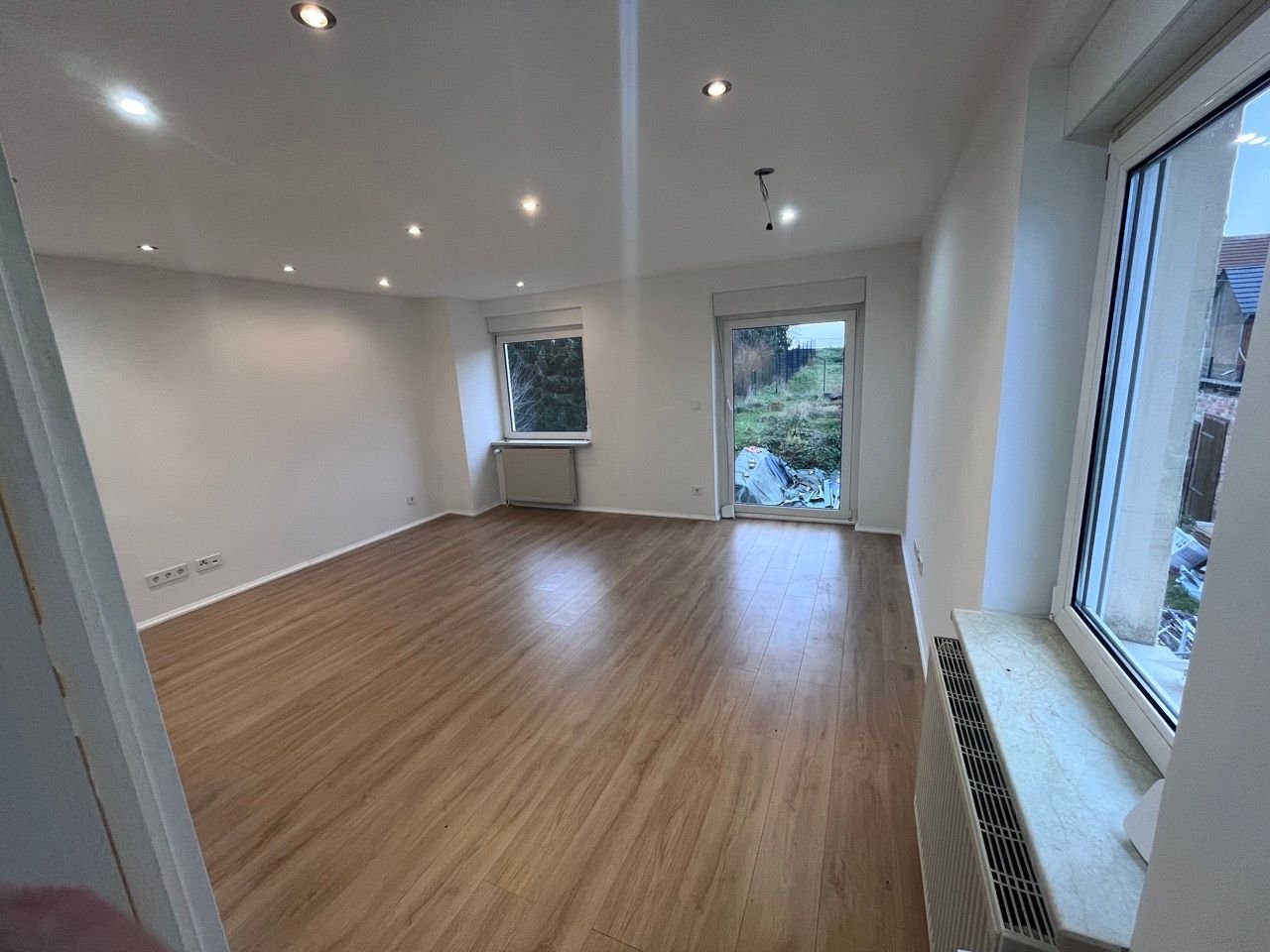 Praxis zur Miete provisionsfrei 1.000 € 3 Zimmer 70 m²<br/>Bürofläche von 10 m² bis 70 m²<br/>Teilbarkeit Kölzen Lützen 06686