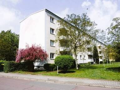 Wohnung zum Kauf 56.000 € 4 Zimmer 99,9 m² 3. Geschoss Markwerben Weißenfels 06667