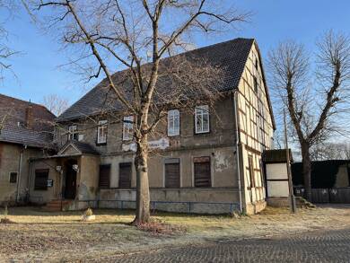 Haus zum Kauf 69.000 € 10 Zimmer 360 m² 6.814 m² Grundstück Uebigau Uebigau-Wahrenbrück 04938