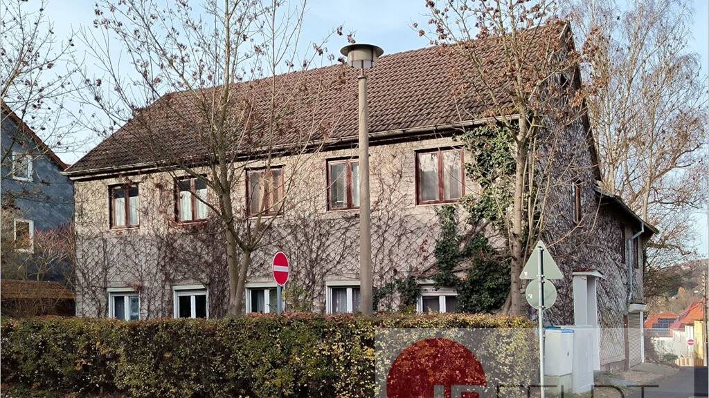 Mehrfamilienhaus zum Kauf 37.250 € 9 Zimmer 268 m² 450 m² Grundstück Suhl 98527