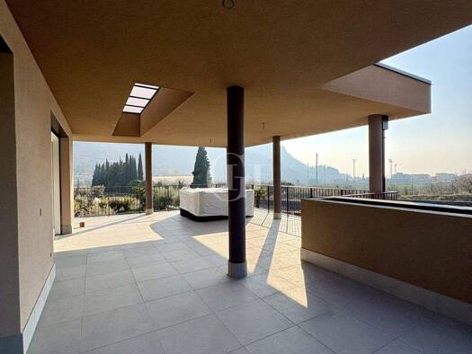 Doppelhaushälfte zum Kauf - Erstbezug 4 Zimmer 108,7 m² 850 m² Grundstück frei ab sofort Via Torrente Gusa Garda 37016