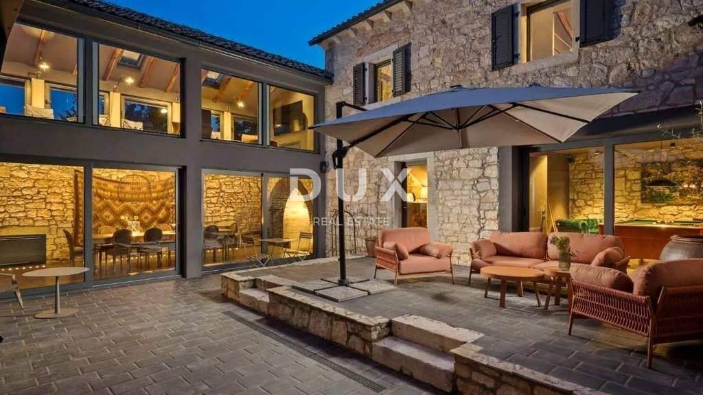 Haus zum Kauf 1.500.000 € 7 Zimmer 350 m² Luka