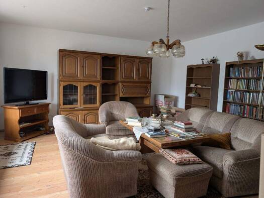 Einfamilienhaus zum Kauf provisionsfrei 359.000 € 7 Zimmer 212 m² 601 m² Grundstück Varel 26316