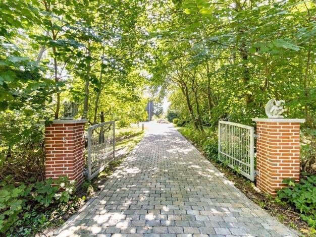 Einfamilienhaus zum Kauf 1.199.000 € 6 Zimmer 497 m² 5.547 m² Grundstück Niebüll 25899