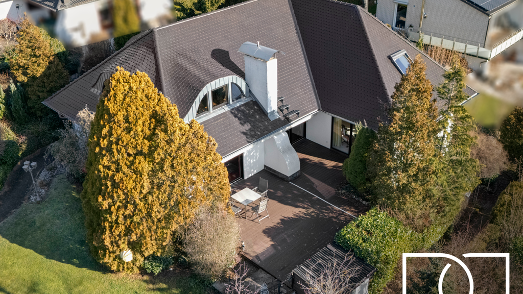 Exklusives Anwesen! Modernisierte Villa in ruhiger Lage mit einzigartigem Grundstück