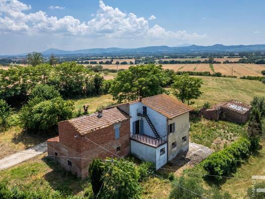 Haus zum Kauf 349.000 € 3 Zimmer 400 m² 3.000 m² Grundstück frei ab sofort Cortona