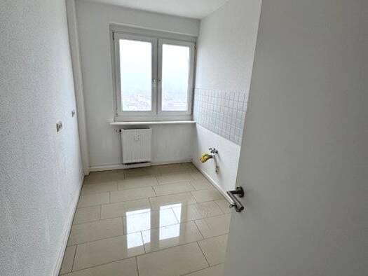 Wohnung zur Miete 350 € 3 Zimmer 58,2 m² 4. Geschoss frei ab sofort Daheimstraße 14 Innenstadt Dessau-Roßlau 06842