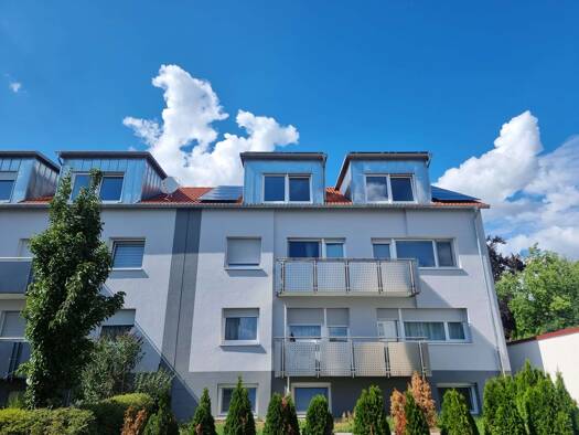 Wohnung zur Miete 900 € 2,5 Zimmer 85 m² Geschoss 3/3 frei ab sofort Dettelbach Dettelbach 97337
