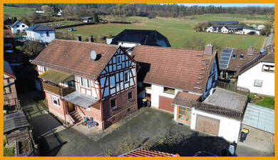 Haus zum Kauf provisionsfrei 299.000 € 10 Zimmer 270 m² 1.006 m² Grundstück Reddehausen Cölbe / Reddehausen 35091