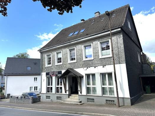 Gewerbeobjekt zum Kauf als Kapitalanlage geeignet 335.700 € 394 m² 1.018 m² Grundstück Halver Halver 58553