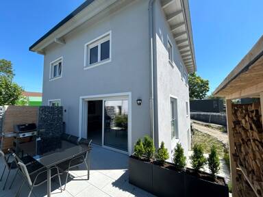 Haus zum Kauf provisionsfrei 985.000 € 6 Zimmer 240 m² 260 m² Grundstück frei ab sofort Großkarolinenfeld Großkarolinenfeld 83109