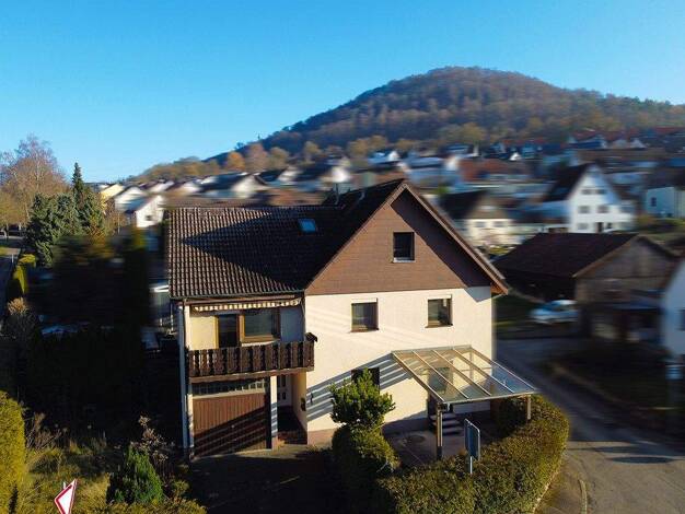 Haus zum Kauf 348.000 € 9,5 Zimmer 200 m² 396 m² Grundstück frei ab sofort Unterkochen Aalen 73432