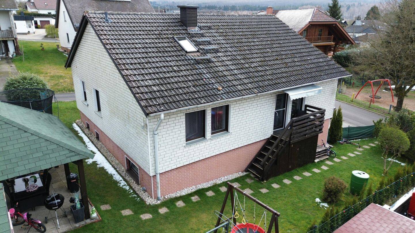 Immobilie in Büdlich - Modernisierter Bungalow im Nationalpark Hunsrück-Hochwald - Sofort bezugsbereit - Bild 1