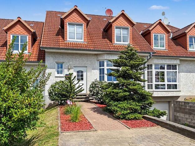 Reihenmittelhaus zum Kauf 259.000 € 5 Zimmer 118 m² 461 m² Grundstück Kröpelin Kröpelin 18236