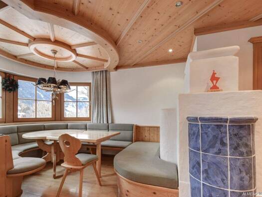 Doppelhaushälfte zum Kauf 1.675.000 € 5 Zimmer 147 m² 446 m² Grundstück Kitzbühel 6370
