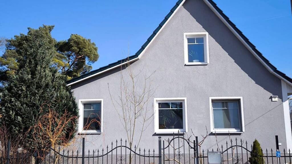 Einfamilienhaus zur Miete 1.990 € 4 Zimmer 126,1 m² 858 m² Grundstück frei ab sofort Bernau 16321