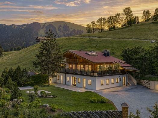 Villa zum Kauf 5 Zimmer 1.644 m² Grundstück Kitzbühel 6370