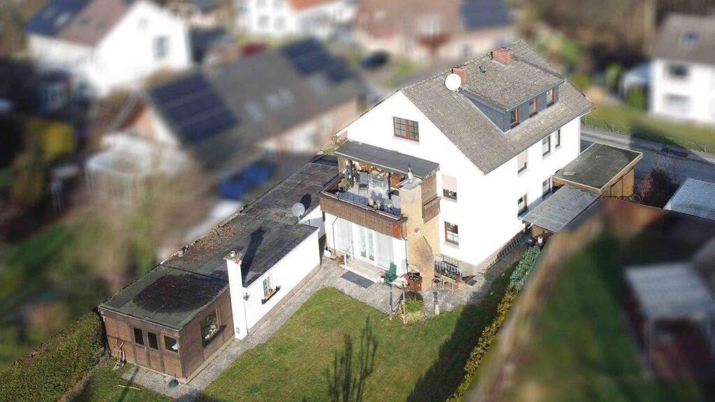 Mehrfamilienhaus zum Kauf 425.000 € 11 Zimmer 246,1 m² 905 m² Grundstück Pödinghausen Enger 32130