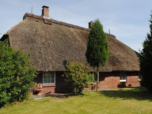 Bauernhaus zum Kauf 239.000 € 6 Zimmer 250 m² 2.200 m² Grundstück Bockhorn 26345