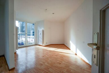 Wohnung zur Miete 246 € 2 Zimmer 45,8 m² 1. Geschoss Reinsdorfer Straße 63 Südvorstadt Plauen 08527