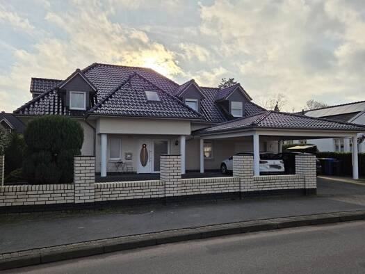 Einfamilienhaus zum Kauf provisionsfrei 580.000 € 7 Zimmer 200 m² 680 m² Grundstück Cloppenburg 49661