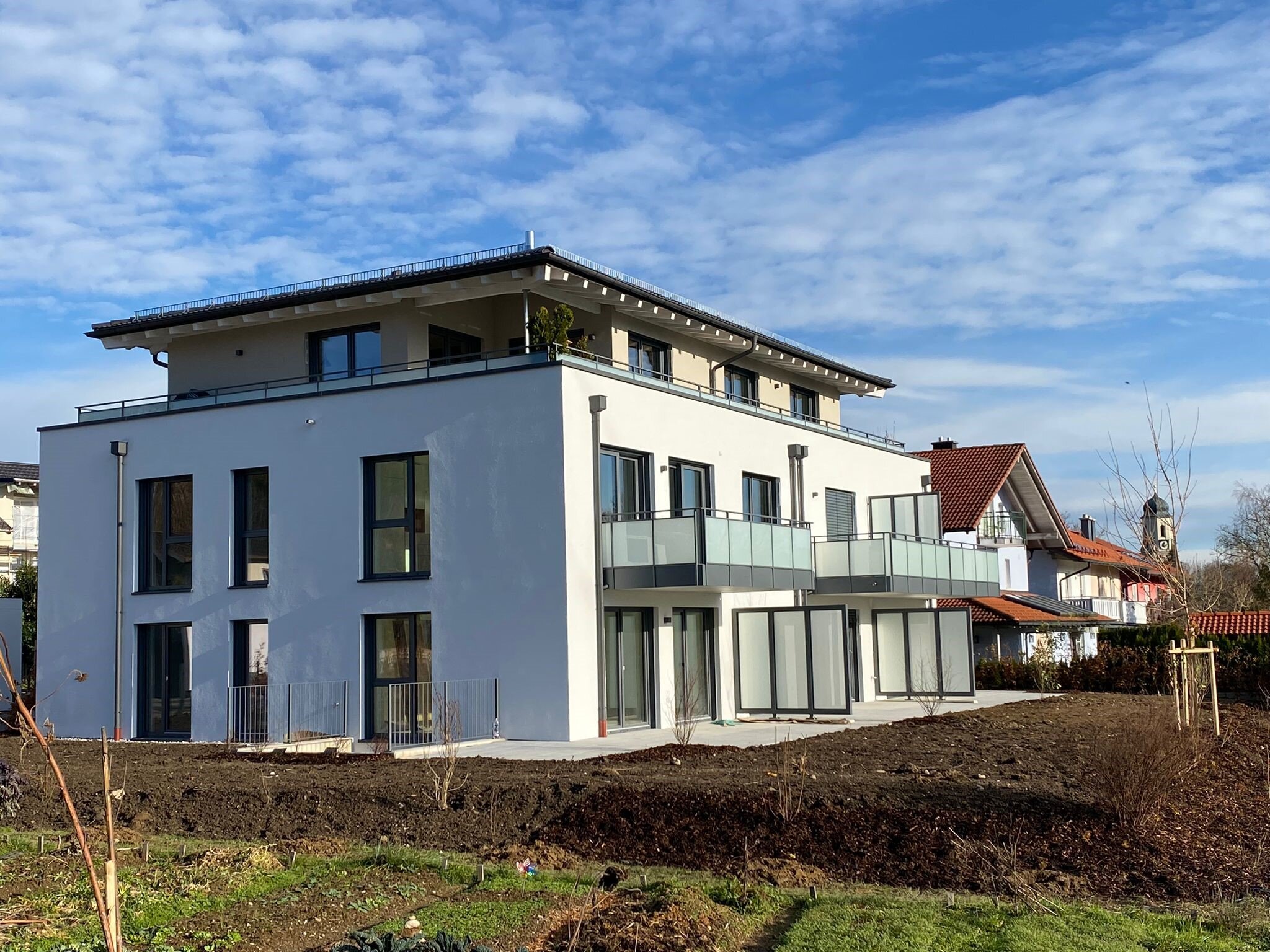 Terrassenwohnung zum Kauf provisionsfrei 964.800 € 4 Zimmer 126,5 m²<br/>Wohnfläche EG<br/>Geschoss ab sofort<br/>Verfügbarkeit Haslach Traunstein 83278