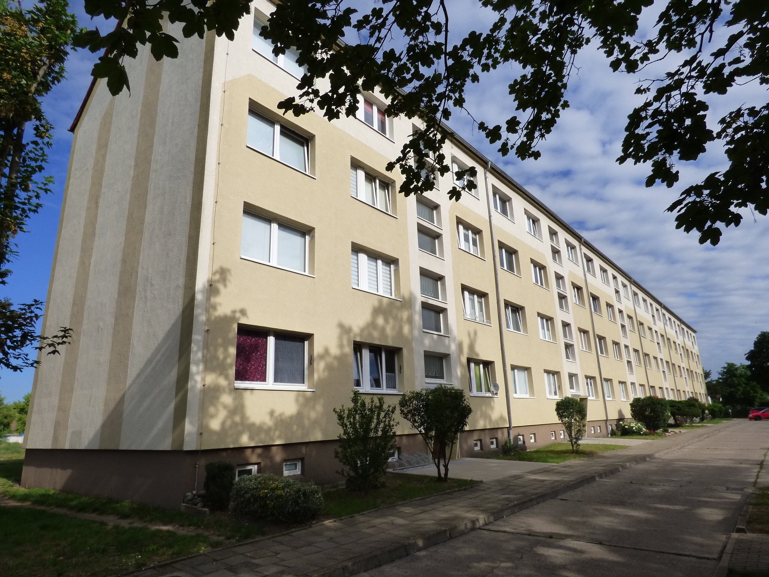 Wohnung zur Miete 337 € 3 Zimmer 61,2 m²<br/>Wohnfläche 3.<br/>Geschoss Baumschulenweg 59 Genthin Genthin 39307